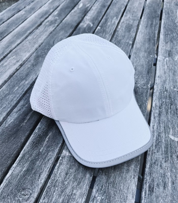 NO BRAND ON IT - Quick dry cap - White